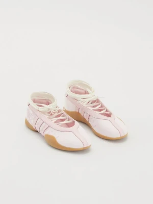 Baleriny z zapięciem adidas Originals jasnoróżowy