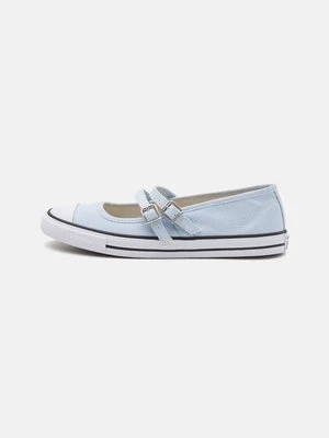 Baleriny z zapięciem Converse