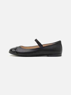 Baleriny z zapięciem Emporio Armani