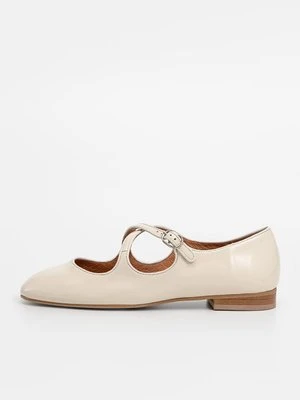 Baleriny z zapięciem Jonak