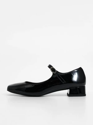 Baleriny z zapięciem Jonak