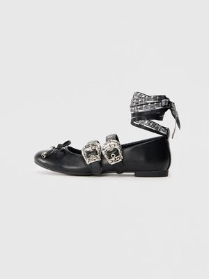 Baleriny z zapięciem Koi Footwear