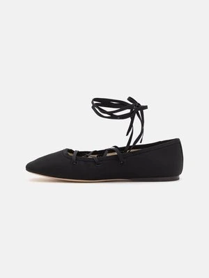 Baleriny z zapięciem Loeffler Randall