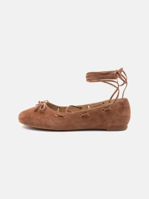 Baleriny z zapięciem Michael Kors brązowy