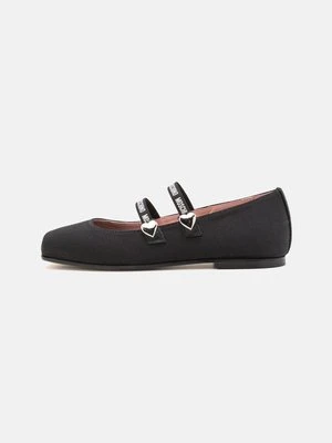 Baleriny z zapięciem Moschino