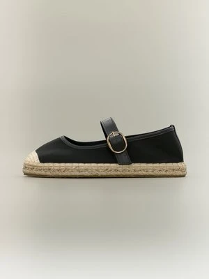 Baleriny z zapięciem ONLY SHOES