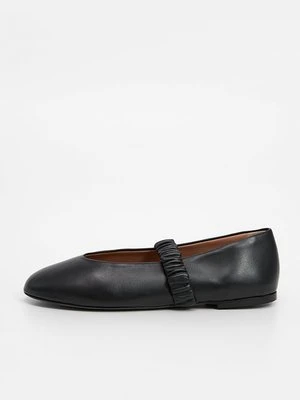 Baleriny z zapięciem Pollini