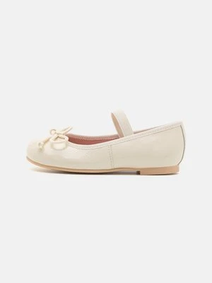 Baleriny z zapięciem Pretty Ballerinas