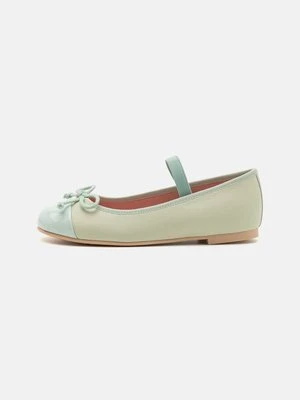 Baleriny z zapięciem Pretty Ballerinas