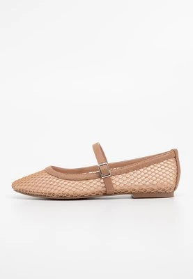 Baleriny z zapięciem Steve Madden