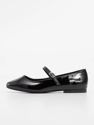Baleriny z zapięciem Steve Madden