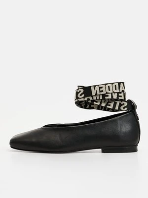 Baleriny z zapięciem Steve Madden