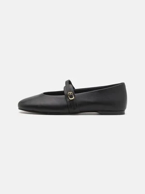 Baleriny z zapięciem Steve Madden czarny