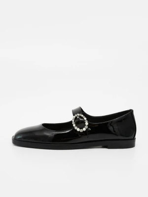 Baleriny z zapięciem Stuart Weitzman czarny