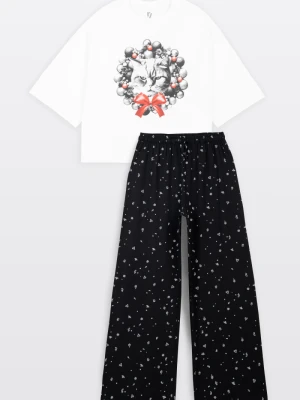 Bawełniana piżama z autorską świąteczną grafiką Reporter