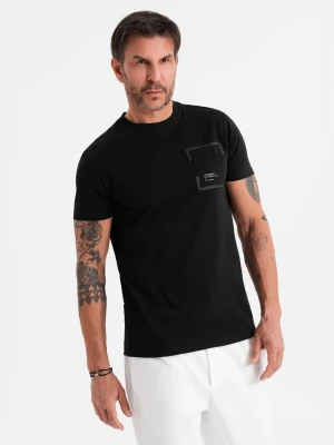 Zdjęcie produktu Bawełniany męski t-shirt z nadrukiem na kieszonce – czarny V1 - Rozmiar: XL Ombre Clothing