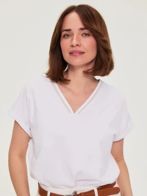 Zdjęcie produktu Bawełniany t-shirt z dekoltem w serek biały Moodo
