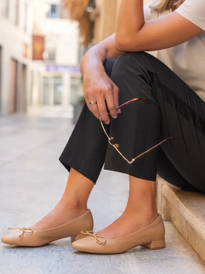 Bellucci Baleriny w kolorze beżowym rozmiar: 39