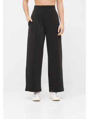 Bench Spodnie dresowe "Aeria" w kolorze czarnym rozmiar: 42