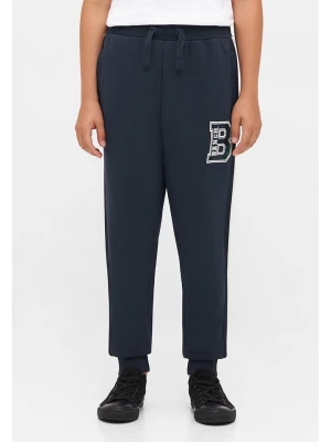 Bench Spodnie dresowe "Gould" w kolorze granatowym rozmiar: 116