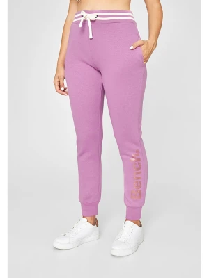 Bench Spodnie dresowe "Sinead" w kolorze jasnoróżowym rozmiar: 38