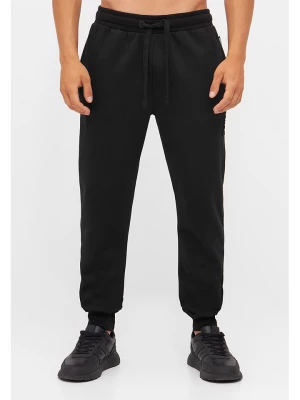 Bench Spodnie dresowe "Sully" w kolorze czarnym rozmiar: 56