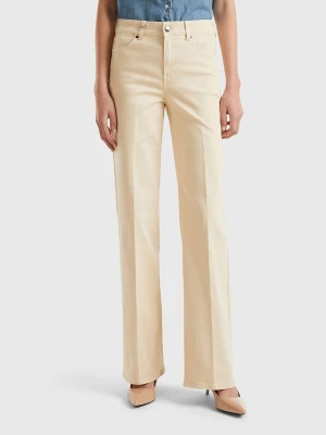 Benetton Dżinsy - Flare fit - w kolorze beżowym rozmiar: W26