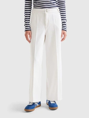Benetton Dżinsy - Relaxed fit - w kolorze białym rozmiar: 32