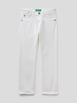Benetton Spodnie chino w kolorze białym rozmiar: 150