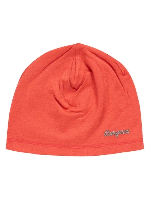 Bergans Czapka beanie w kolorze koralowym rozmiar: 54