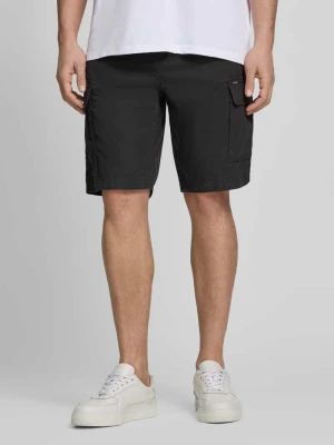Bermudy o kroju regular fit z kieszeniami cargo Petrol