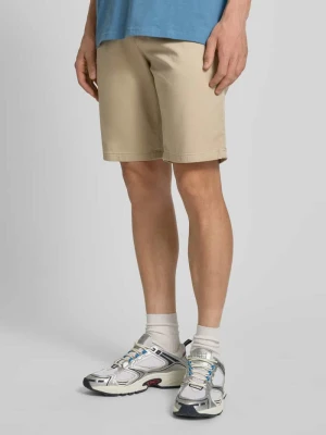 Bermudy o kroju regular fit z wpuszczanymi kieszeniami model ‘IBOWIE’ jack & jones
