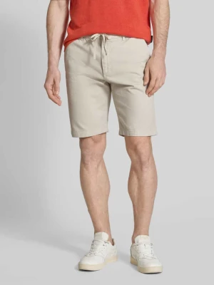 Bermudy o kroju tapered fit z elastycznym pasem model ‘Chino’ Boss Piaskowy