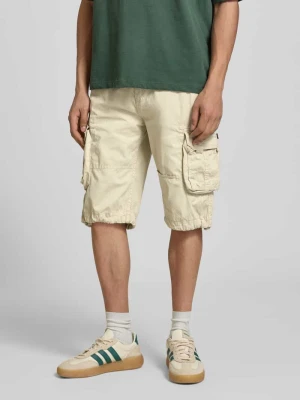 bermudy z kieszeniami z patką i wyhaftowanym logo alpha industries