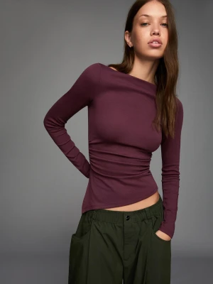 Bershka Asymetryczna Koszulka Z Długim Rękawem Kobieta Fioletowy