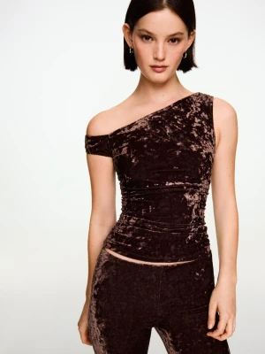 Bershka Asymetryczna Koszulka Z Efektem Aksamitu Kobieta Wielbłądzi