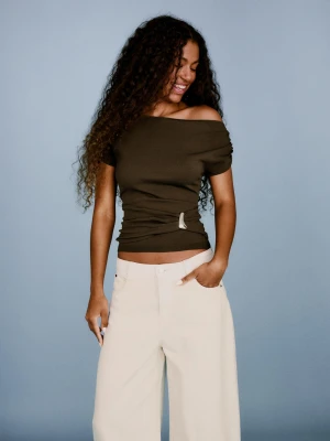 Bershka Asymetryczna Koszulka Z Paskiem Kobieta Khaki