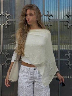 Bershka Asymetryczna Peleryna Kobieta Kremowy