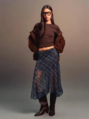 Bershka Asymetryczna Spódnica Midi W Kratę Kobieta Granatowy
