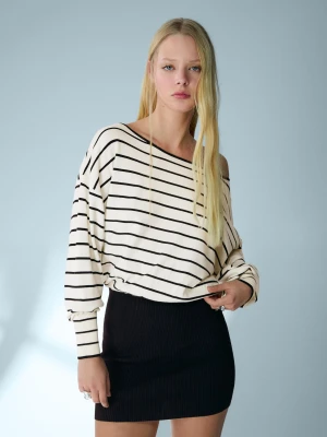Bershka Asymetryczna Sukienka Mini Z Ribu Kobieta Czarny