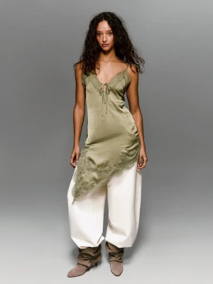 Bershka Asymetryczna Sukienka Mini Z Satyny Kobieta Khaki