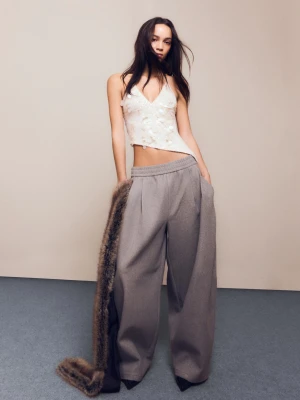 Bershka Asymetryczny Top Na Ramiączkach Z Cekinami Kobieta Biały Złamany