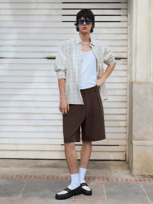 Bershka Bermudy Boxy Tailoring Mężczyzna Brązowy
