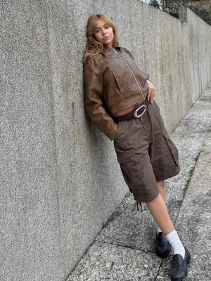 Zdjęcie produktu Bershka Bermudy Cargo Kobieta Piaskowy