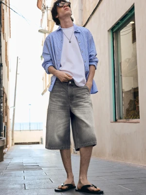 Bershka Bermudy Jeansowe Skater Mężczyzna Szary