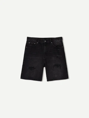 Bershka Bermudy Jeansowe Z Przetarciami Mężczyzna Czarny