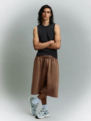 Bershka Bermudy Jogger Mężczyzna Brązowy