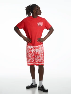 Bershka Bermudy O Kroju Relaxed Aries X Bershka Mężczyzna Czerwony