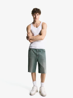 Bershka Bermudy O Kroju Super Baggy Mężczyzna Zielony