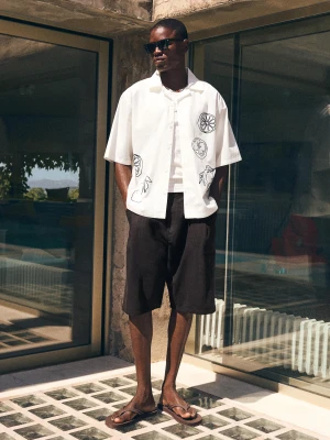 Bershka Bermudy O Kroju Super Baggy Z Lnem Mężczyzna Czarny
